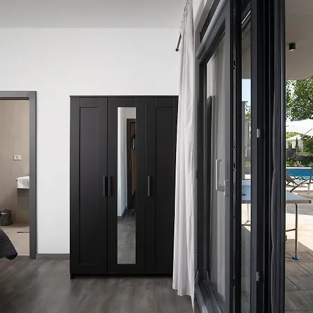 Nora With Heated Pool *