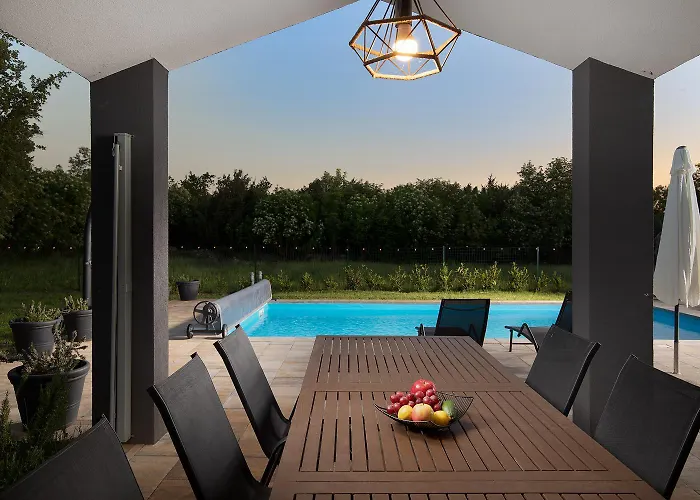 Vila Nora With Heated Pool Marčana