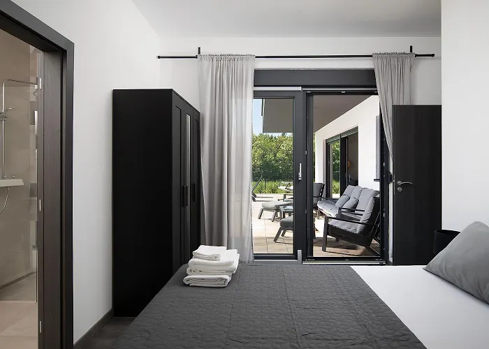 Βίλα Nora With Heated Pool Marčana