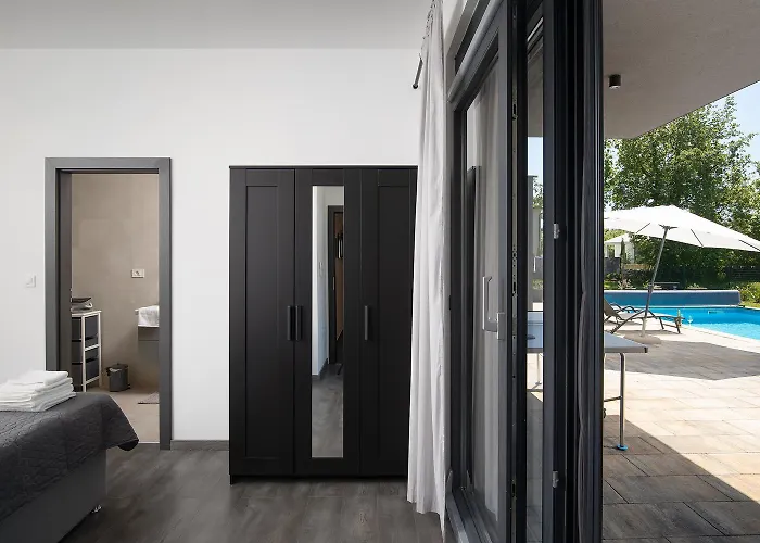 Nora With Heated Pool *