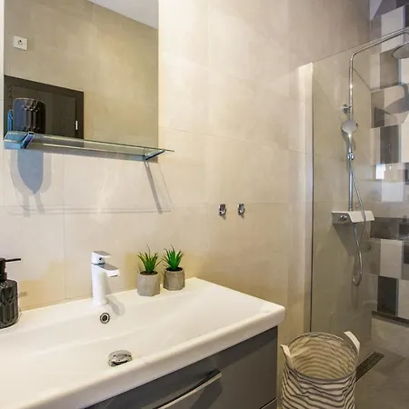 Villa Nora With Heated Pool *