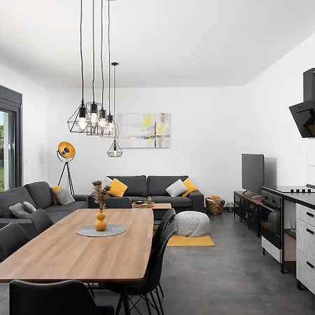 Villa Nora With Heated Pool *