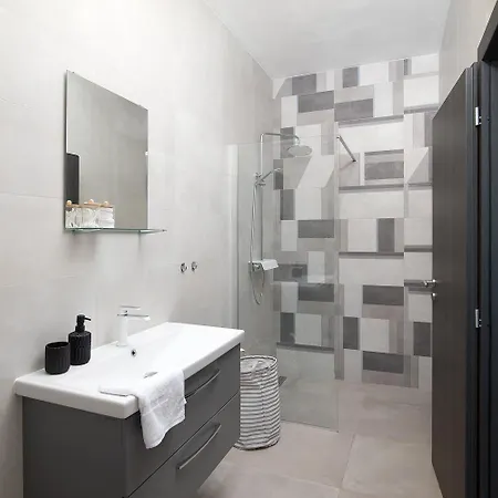 Nora With Heated Pool * Marcana