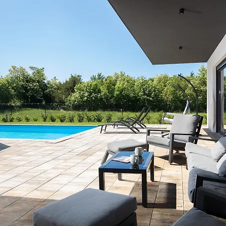 Nora With Heated Pool * Marcana